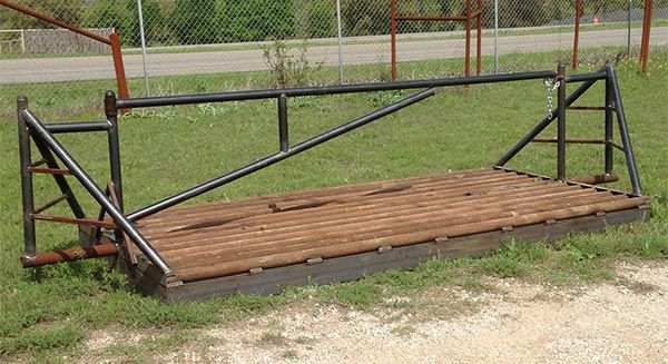 cattle guard with swing gate