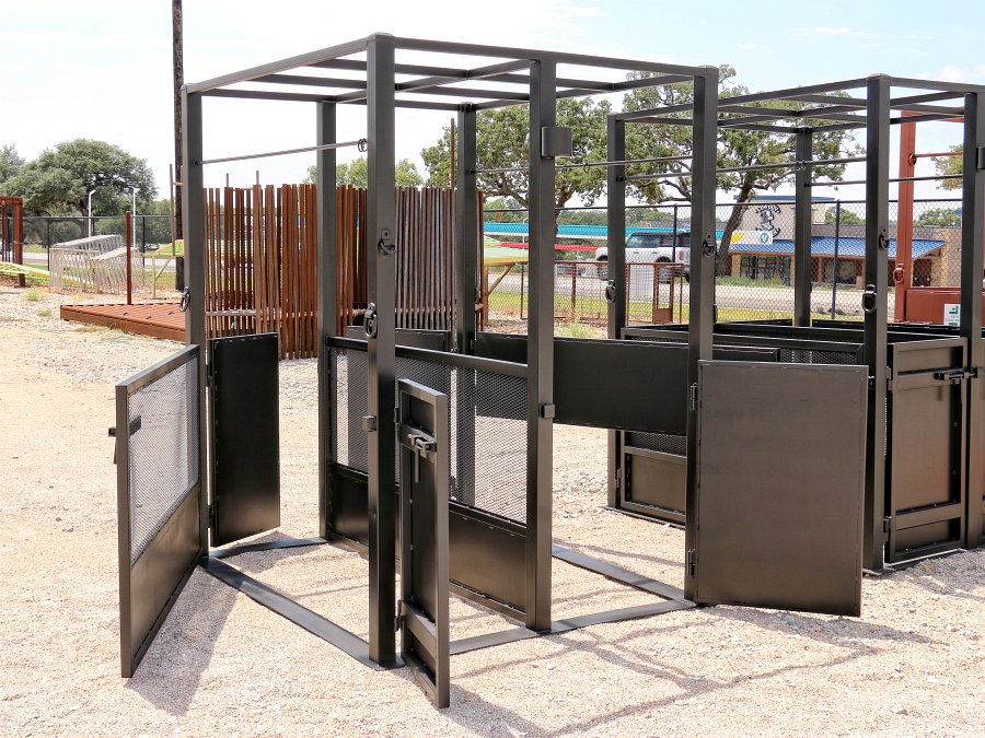 All panels swing open on mare-colt horse stock