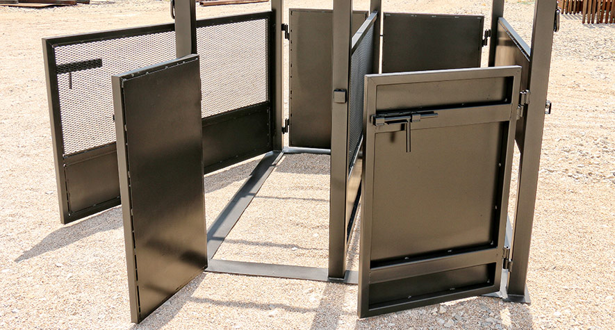 Mare-and-colt horse stock by Frontier Steel Products