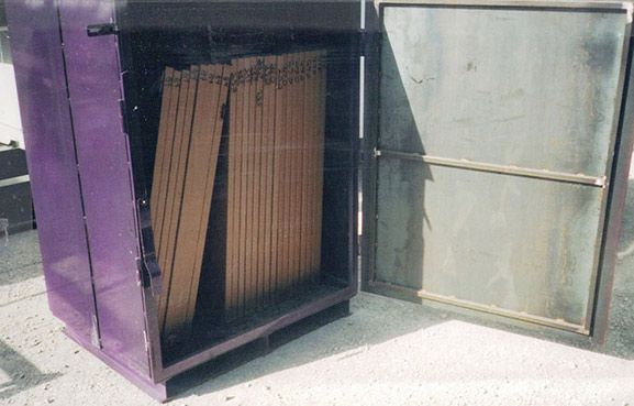 Shaker Screen Storage Box with screens inside